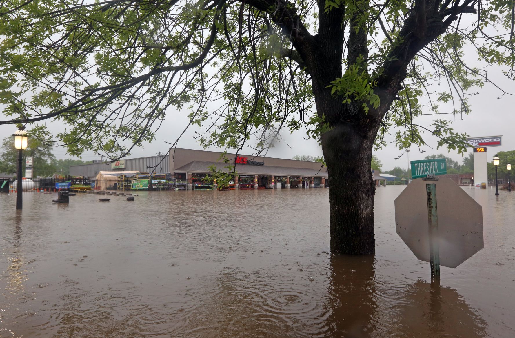 Ace Hardware floods in Eureka